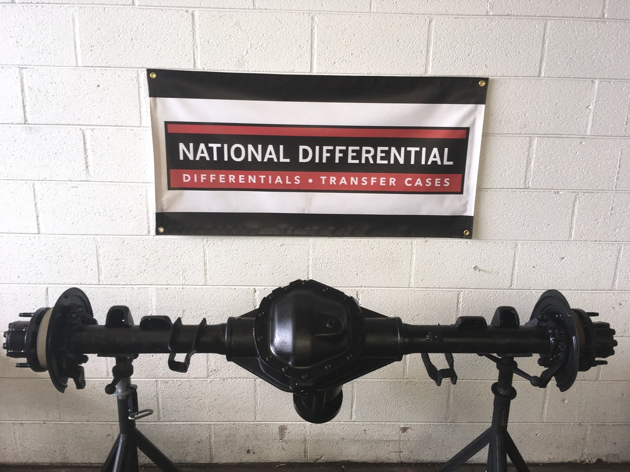 11.5-inch Rear Differential for 2000-2007 GMC 2500 Sierra Trucks available with a 3.73 or 4.10 gear ratios and limited slip
